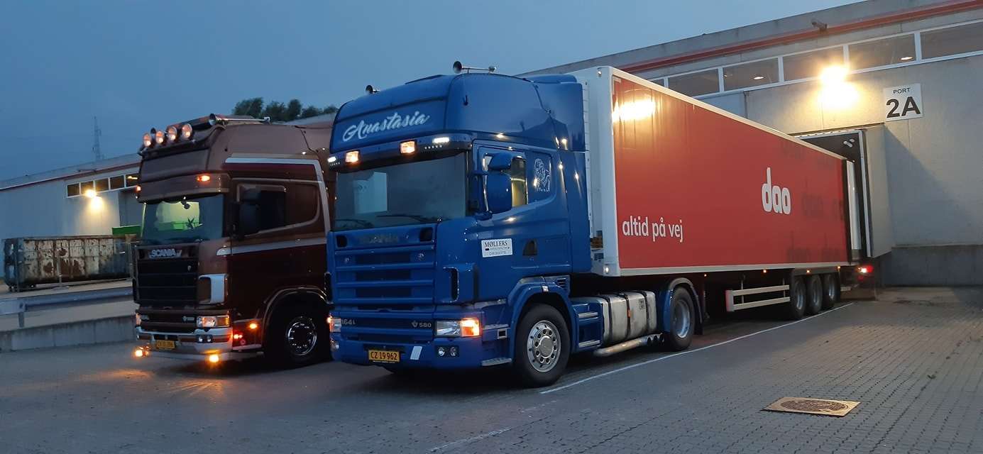 To lastbiler fra Møller auto klar til at køre